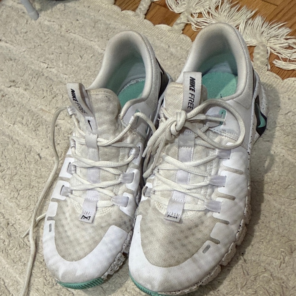 Nike Women's White and Teal free metcon